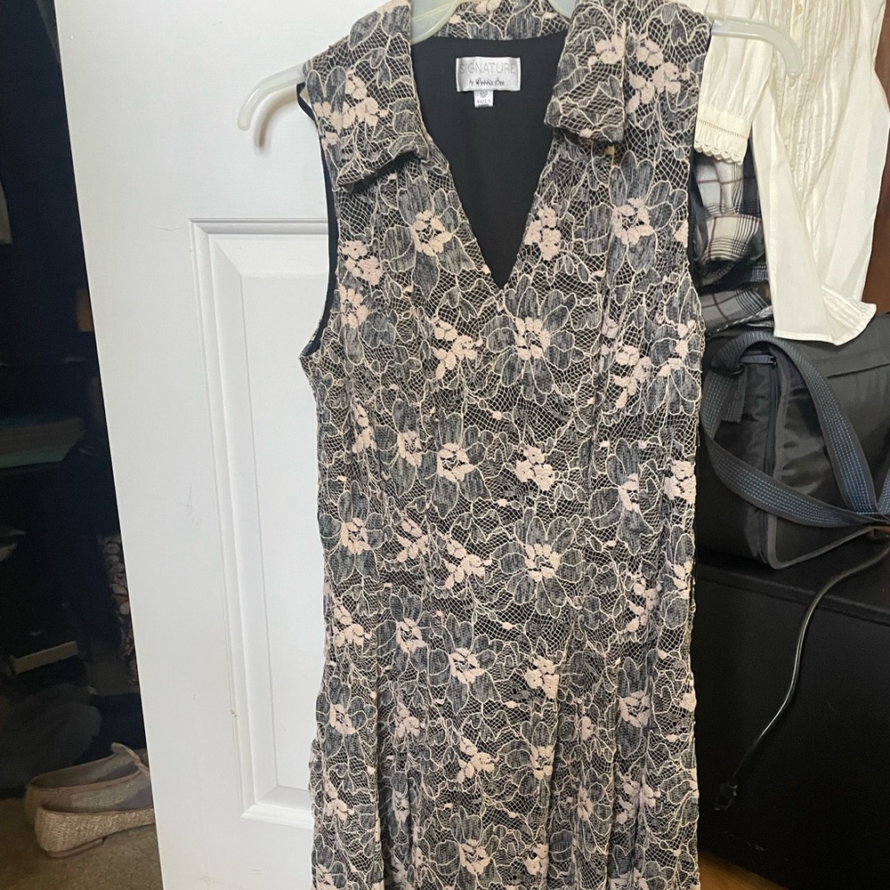 Robbie Bee Black and Cream Floral Lace Maxi Dress